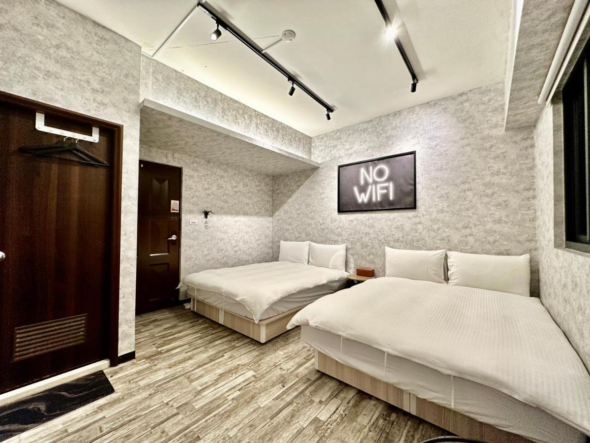 御旅 Inn Taichung Exterior photo