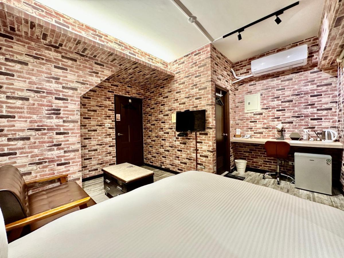 御旅 Inn Taichung Exterior photo